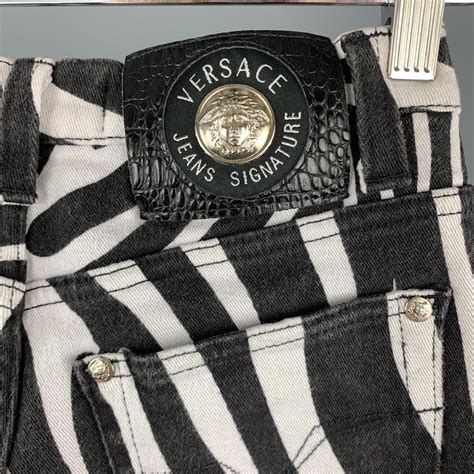 versace signature jeans